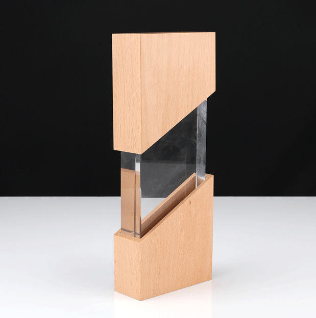 Momentus Glass And Wood Trophy
